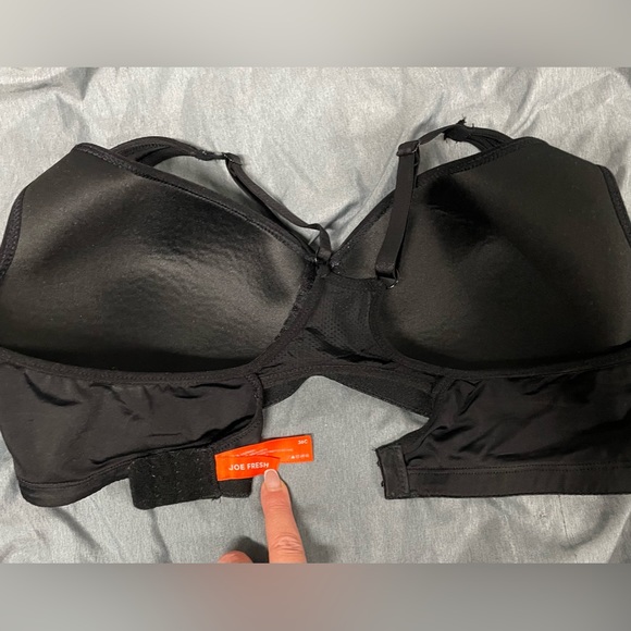 Bra lot - Picture 2 of 3